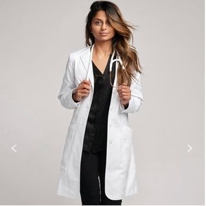 FIGS Aurora Womens Lab Coat - Size Large